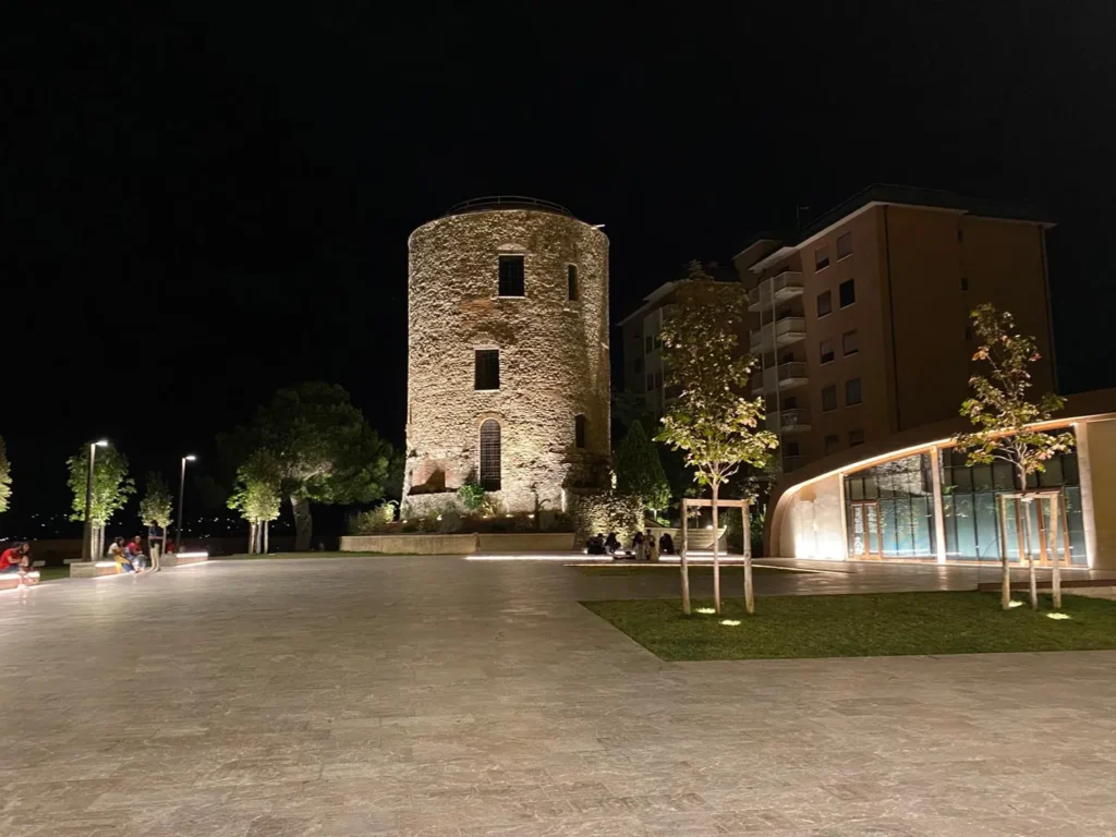 Piazza Torre Guevara Potenza
